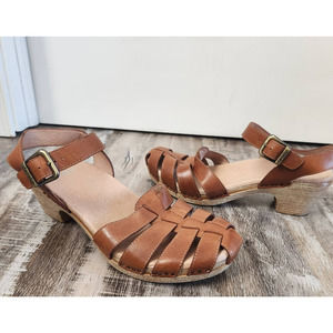 Dansko Women's Milly Leather Sandal (40) Size 9.5